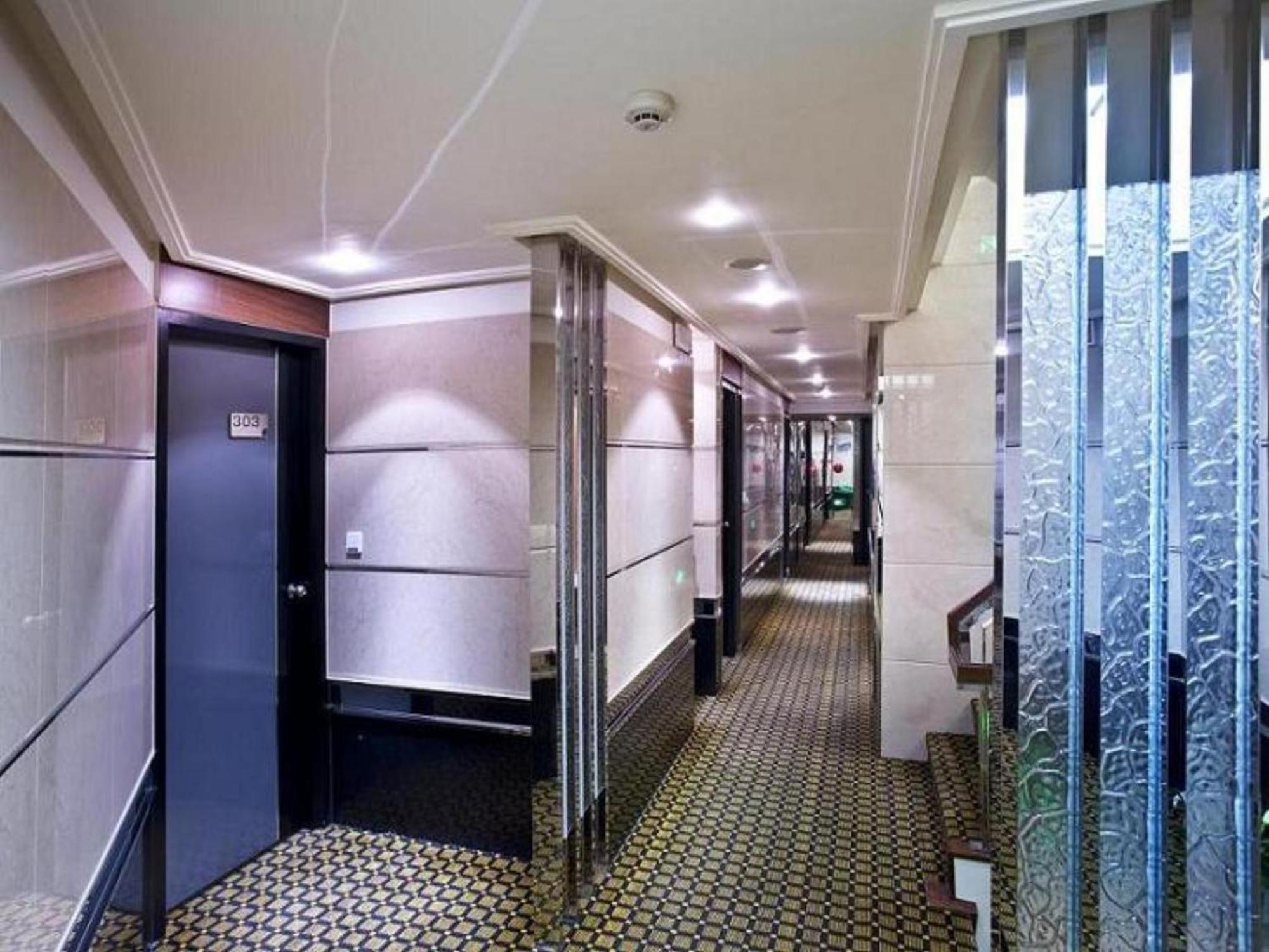 เขา หยวน โฮเต็ล - จงซาน Hotel ไถจง ภายนอก รูปภาพ