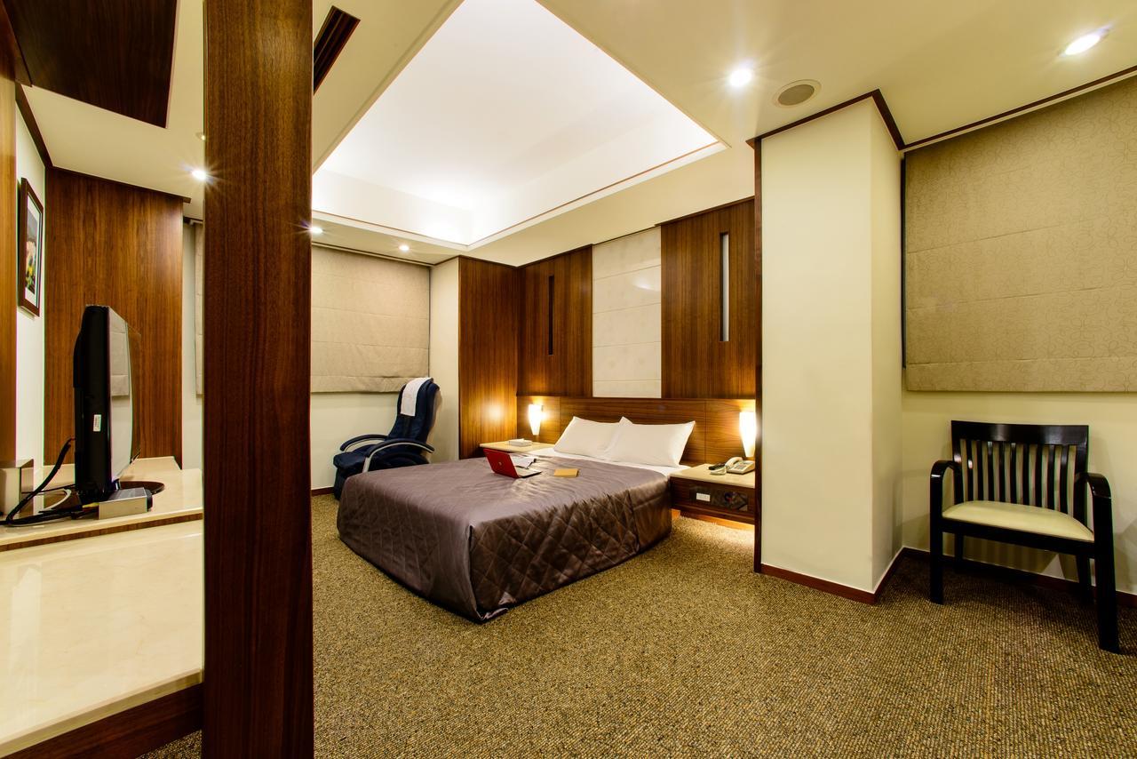 เขา หยวน โฮเต็ล - จงซาน Hotel ไถจง ภายนอก รูปภาพ