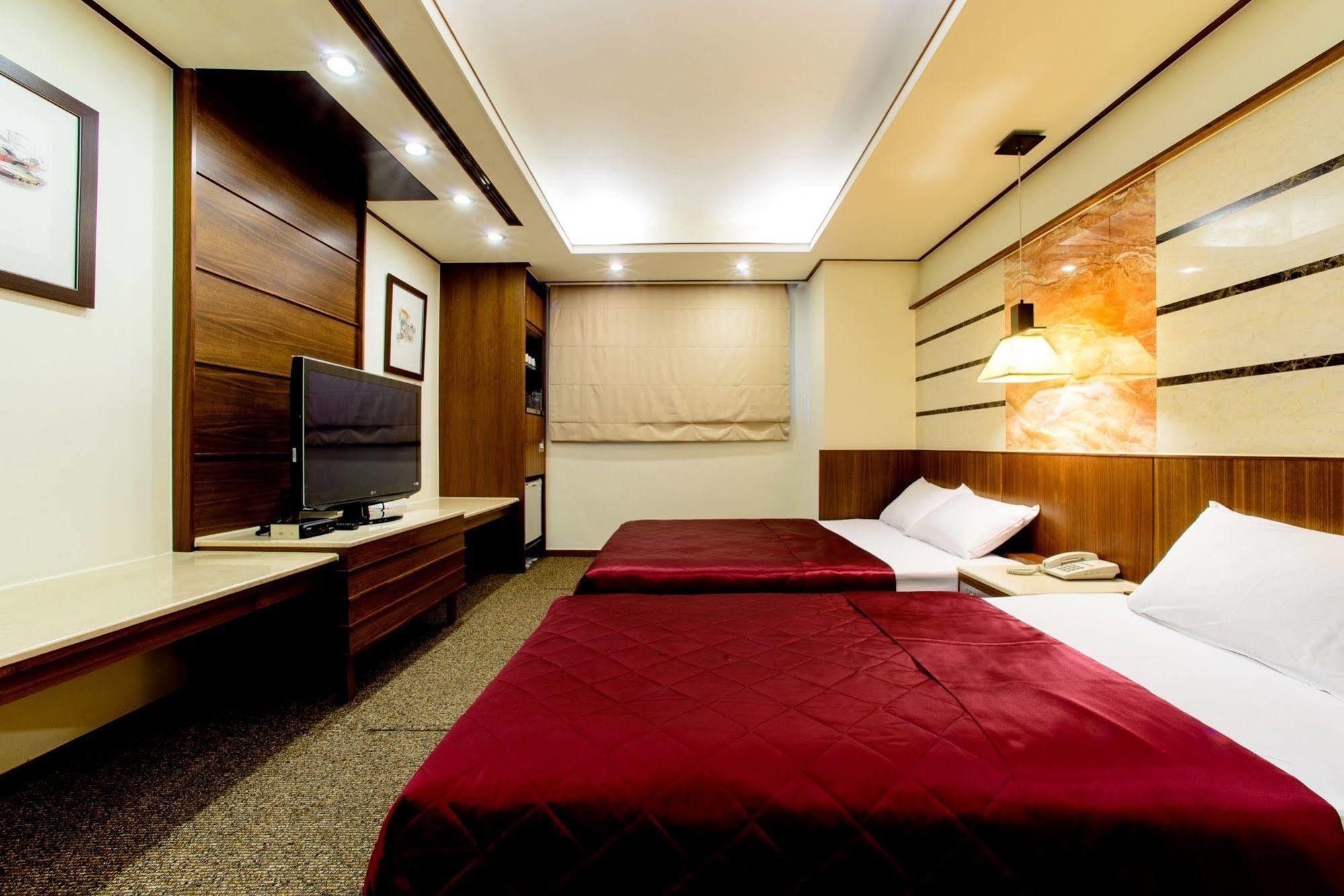 เขา หยวน โฮเต็ล - จงซาน Hotel ไถจง ภายนอก รูปภาพ