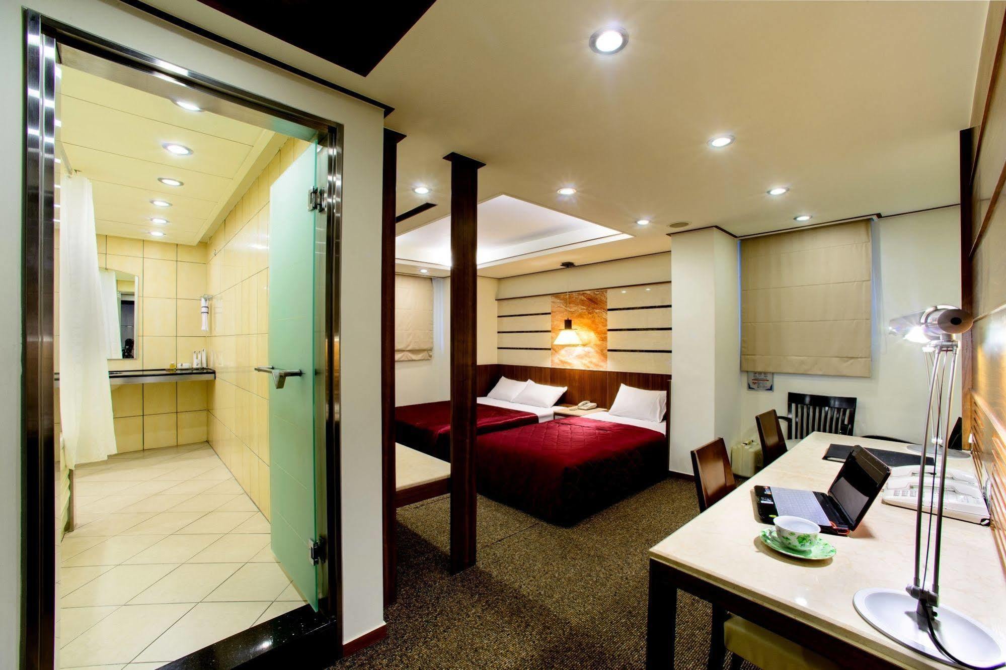 เขา หยวน โฮเต็ล - จงซาน Hotel ไถจง ภายนอก รูปภาพ