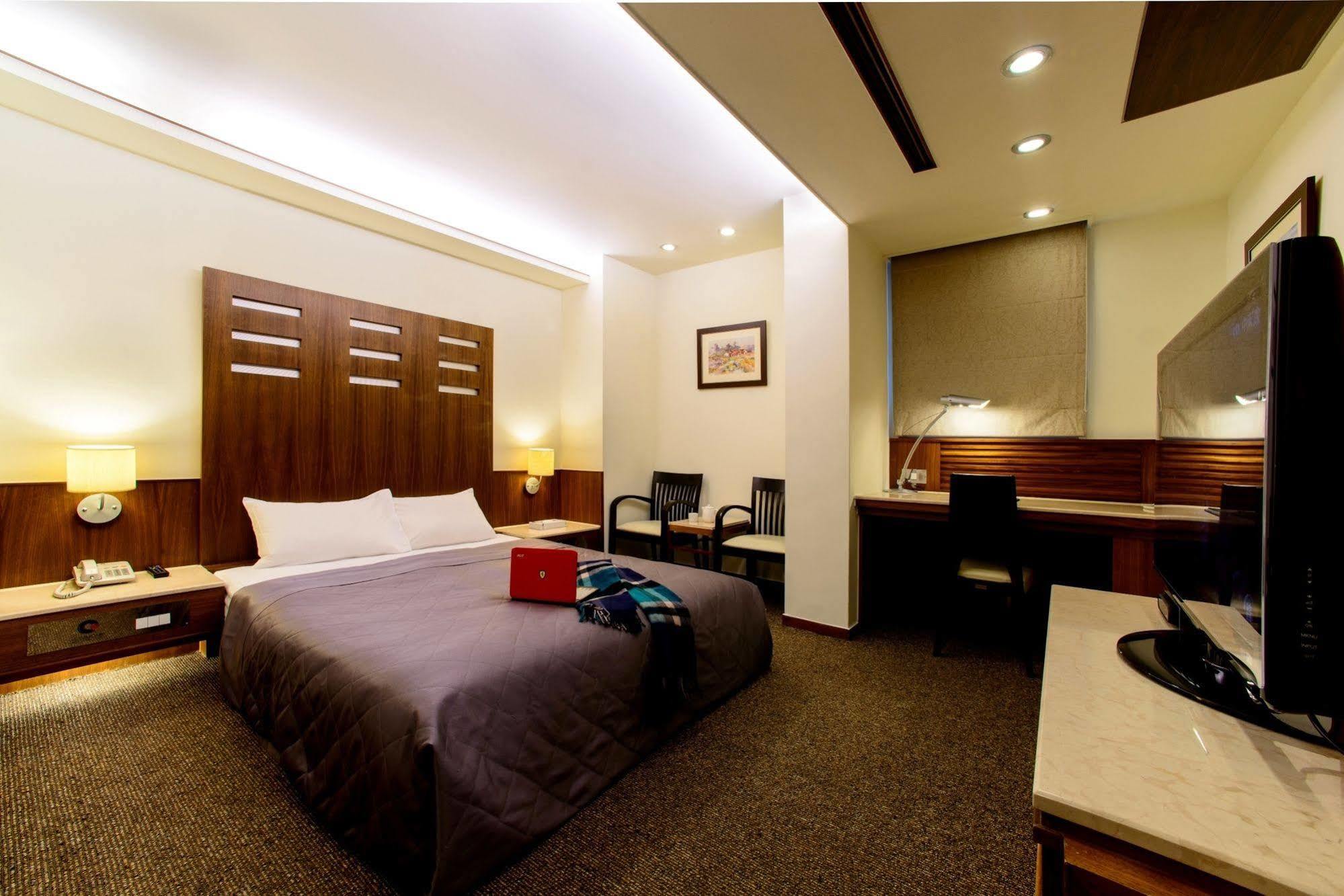 เขา หยวน โฮเต็ล - จงซาน Hotel ไถจง ภายนอก รูปภาพ