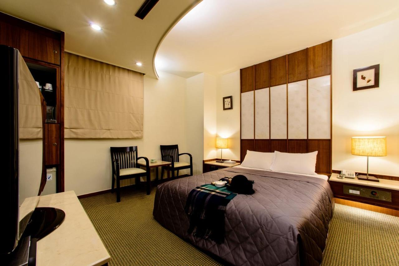 เขา หยวน โฮเต็ล - จงซาน Hotel ไถจง ภายนอก รูปภาพ